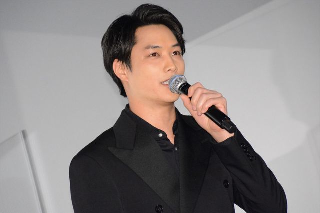 新田真剣佑、山崎紘菜、鈴木伸之ら集結！『ブレイブ　－群青戦記－』公開後舞台あいさつ（27枚目）