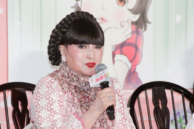 黒柳徹子、涙を拭う…大野りりあな、滝沢カレンらと『窓ぎわのトットちゃん』完成披露に登壇（8枚目）