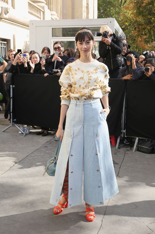 中条あやみ、スタイルよすぎ＆なんでも似合う！（2枚目）