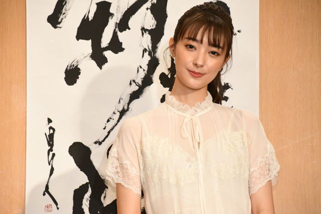 チョーヤ梅酒CMの美女！宮本茉由が映画初主演『鳩のごとく　蛇のごとく　斜陽』（6枚目）