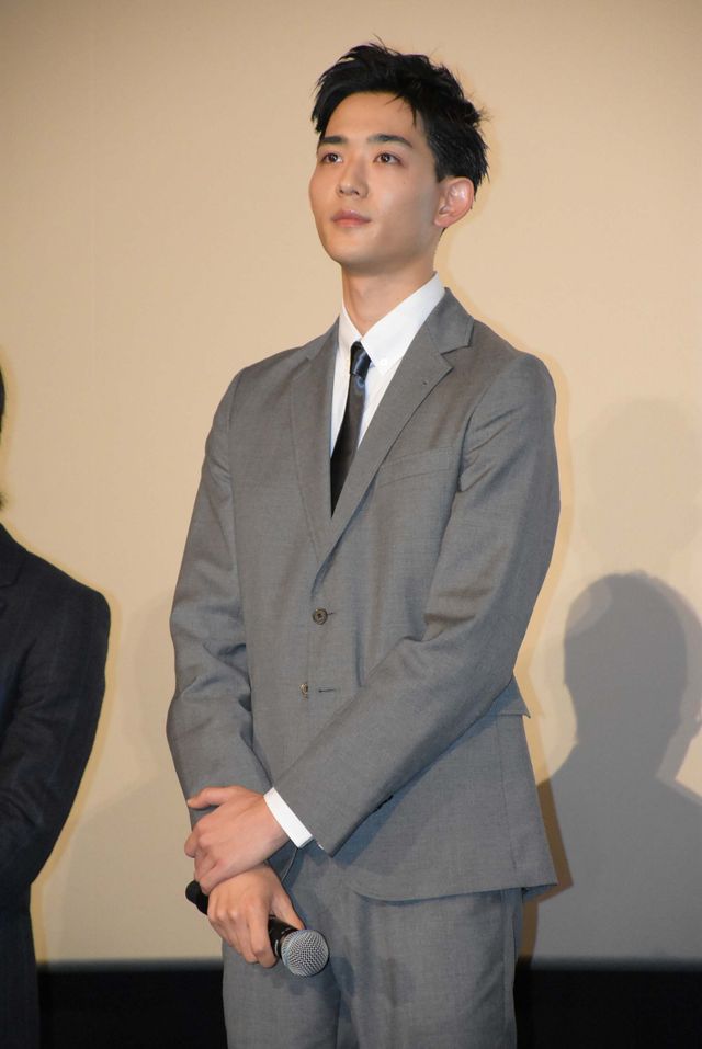 miwa、坂口健太郎、竜星涼らによるバンド演奏も見どころ！映画『君と100回目の恋』初日舞台あいさつフォトギャラリー（8枚目）