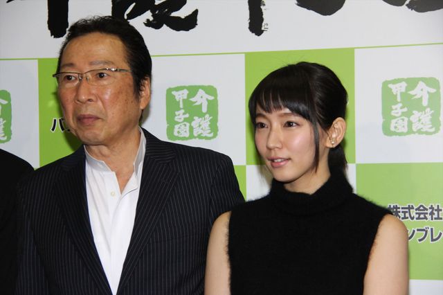 若手女優吉岡里帆、新人介護士演じ、悩みに共感　画像ギャラリー（8枚目）