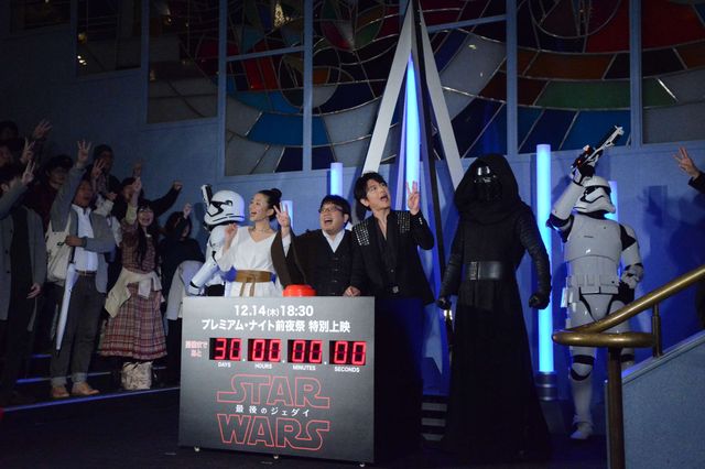 ミッチーがカイロ・レンに襲われた!?『スター・ウォーズ／最後のジェダイ』カウントダウン点灯式イベント（11枚目）