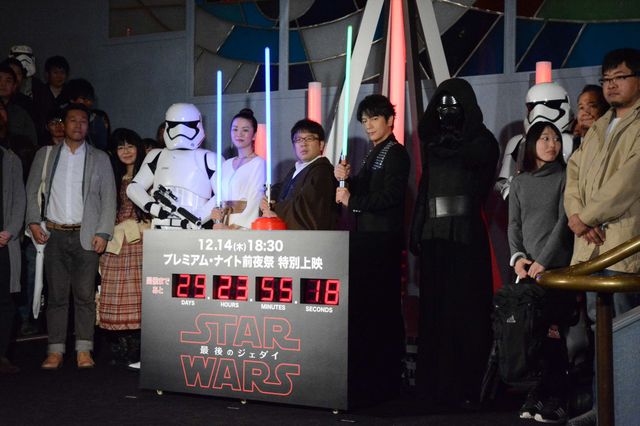 ミッチーがカイロ・レンに襲われた!?『スター・ウォーズ／最後のジェダイ』カウントダウン点灯式イベント（15枚目）