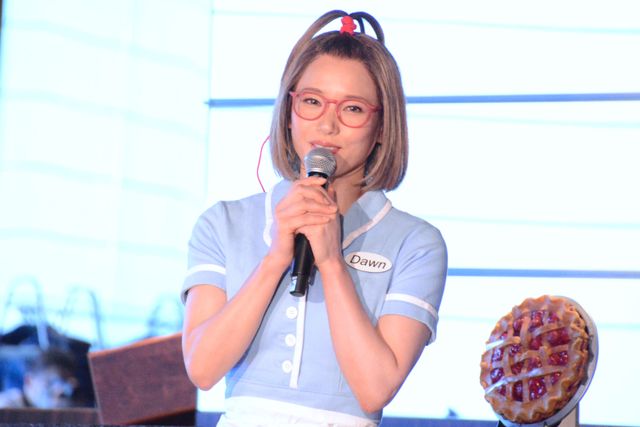 高畑充希、ソニン、LiLiCoのウェイトレス姿！ミュージカル「ウェイトレス」製作発表会見（5枚目）