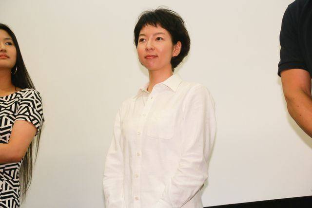 国際派俳優・菅田俊主演作が初日！　終始照れくさそうな表情を見せる　画像ギャラリー（3枚目）