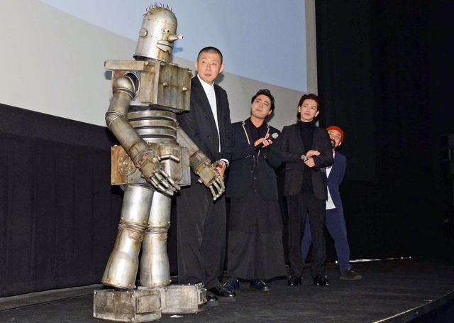 山田孝之「本当に男前だな」と佐藤健にメロメロ（4枚目）