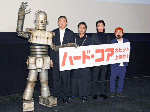 山田孝之「本当に男前だな」と佐藤健にメロメロ（6枚目）