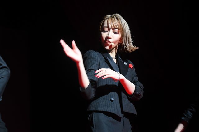 柚希礼音、紅ゆずる、美弥るりか、七海ひろき、宝塚OGの華麗なるステージ！（19枚目）