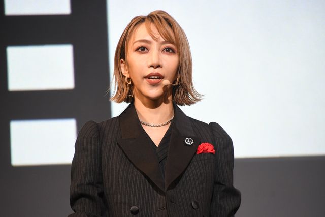 柚希礼音、紅ゆずる、美弥るりか、七海ひろき、宝塚OGの華麗なるステージ！（22枚目）