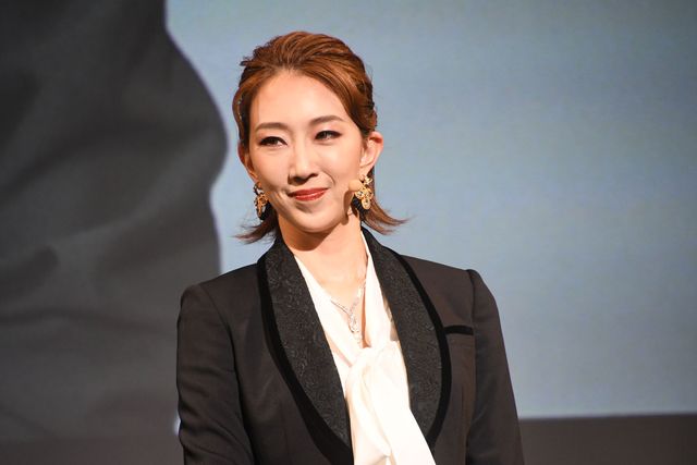 柚希礼音、紅ゆずる、美弥るりか、七海ひろき、宝塚OGの華麗なるステージ！（26枚目）