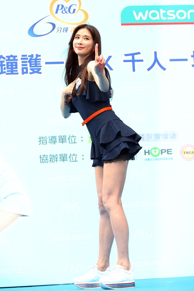 スタイル抜群！リン・チーリン（5枚目）