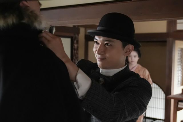 錦織（吉沢亮）はあの手この手で引き留めて…朝ドラ「ばけばけ」第94回の場面写真：フォトギャラリー