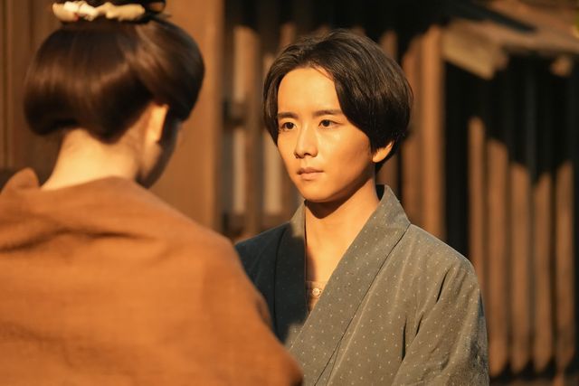 錦織（吉沢亮）はあの手この手で引き留めて…朝ドラ「ばけばけ」第94回の場面写真（3枚目）