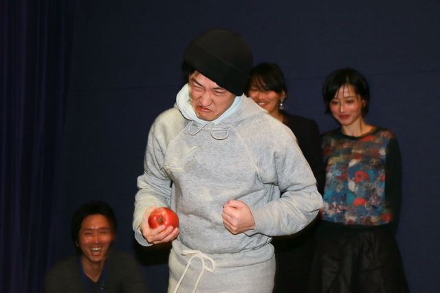 （スタ）スタローン緊急来日!?　階段を駆けのぼり日本で「エイドリア～ン！」　画像ギャラリー（7枚目）