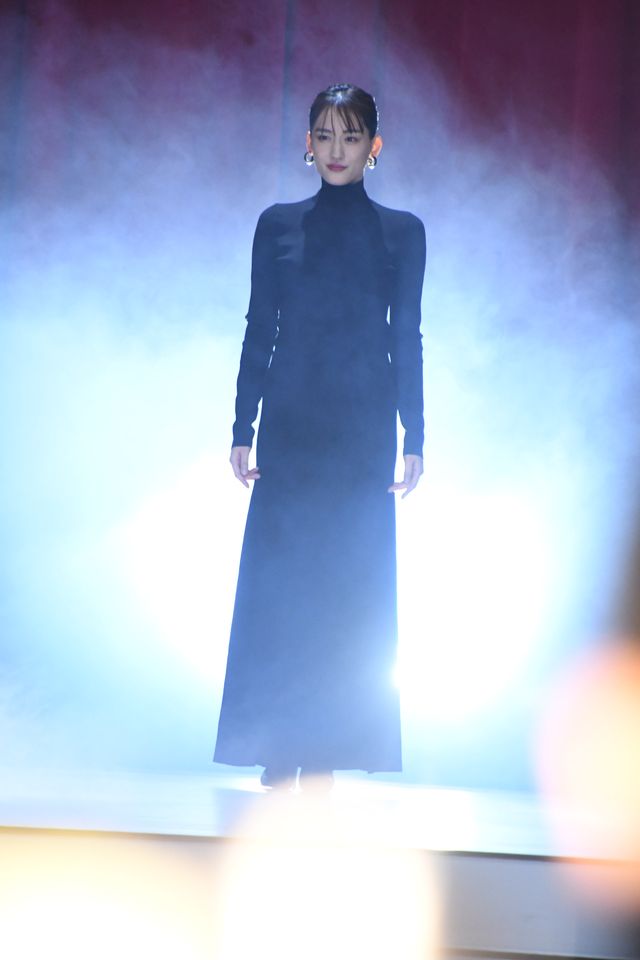 綾瀬はるか、長谷川博己、羽村仁成、ジェシーらランウェイに集結！『リボルバー・リリー』キャストお披露目会見（2枚目）