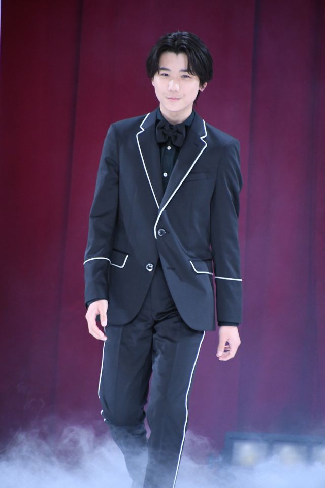 綾瀬はるか、長谷川博己、羽村仁成、ジェシーらランウェイに集結！『リボルバー・リリー』キャストお披露目会見（10枚目）