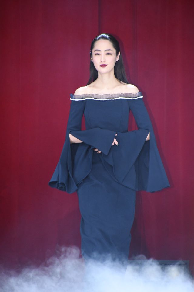 綾瀬はるか、長谷川博己、羽村仁成、ジェシーらランウェイに集結！『リボルバー・リリー』キャストお披露目会見（13枚目）