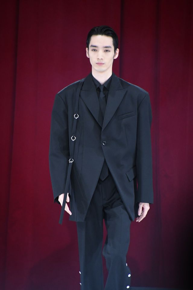 綾瀬はるか、長谷川博己、羽村仁成、ジェシーらランウェイに集結！『リボルバー・リリー』キャストお披露目会見（15枚目）