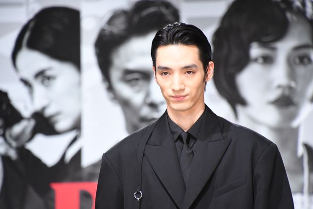 綾瀬はるか、長谷川博己、羽村仁成、ジェシーらランウェイに集結！『リボルバー・リリー』キャストお披露目会見（18枚目）