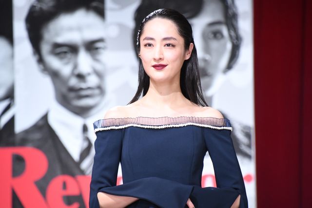 綾瀬はるか、長谷川博己、羽村仁成、ジェシーらランウェイに集結！『リボルバー・リリー』キャストお披露目会見（21枚目）