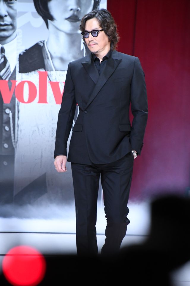 綾瀬はるか、長谷川博己、羽村仁成、ジェシーらランウェイに集結！『リボルバー・リリー』キャストお披露目会見（23枚目）