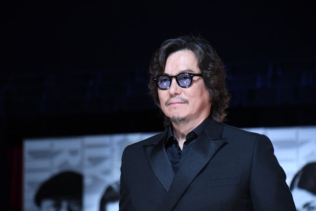 綾瀬はるか、長谷川博己、羽村仁成、ジェシーらランウェイに集結！『リボルバー・リリー』キャストお披露目会見（25枚目）
