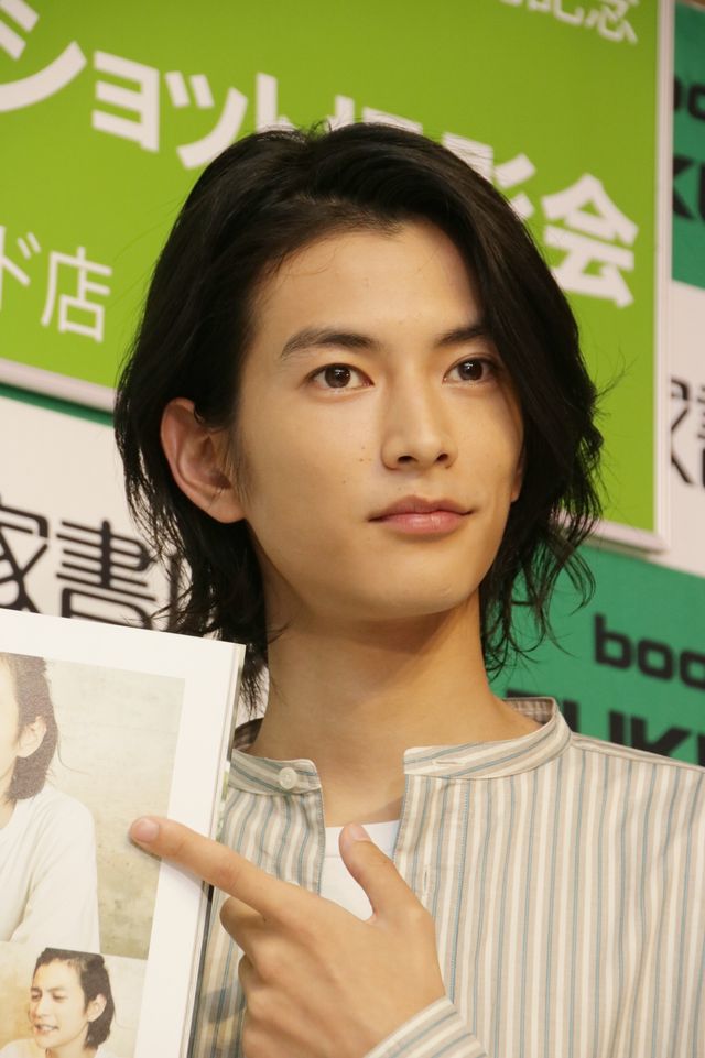 渡邊圭祐1st写真集「その節は。」発売記念握手&ツーショット撮影会（6枚目）