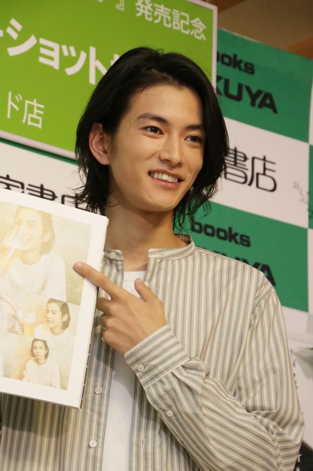 渡邊圭祐1st写真集「その節は。」発売記念握手&ツーショット撮影会（7枚目）
