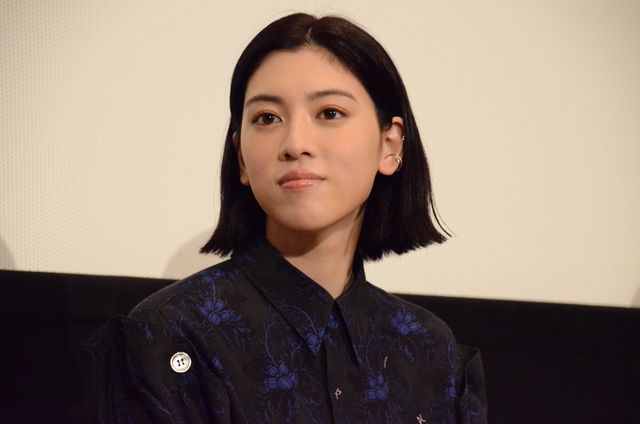 三吉彩花『ダンスウィズミー』撮影前に「何度も泣いた」（16枚目）