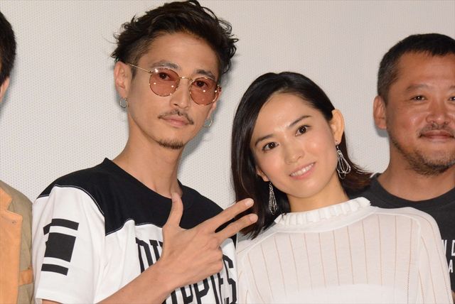 市川由衣、ピカピカ美脚…！映画『アリーキャット』初日舞台あいさつ（9枚目）