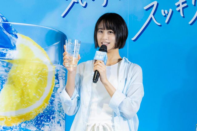 山本美月、瀬戸康史と結婚後初の公の場で笑顔（8枚目）