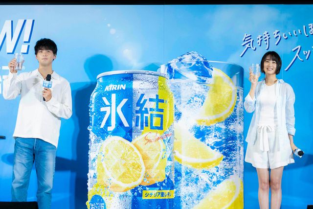 山本美月、瀬戸康史と結婚後初の公の場で笑顔（10枚目）