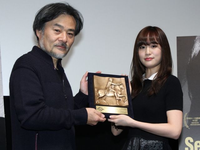 前田敦子と黒沢清監督が映画『Seventh Code セブンス・コード』初日舞台あいさつに登壇（2枚目）