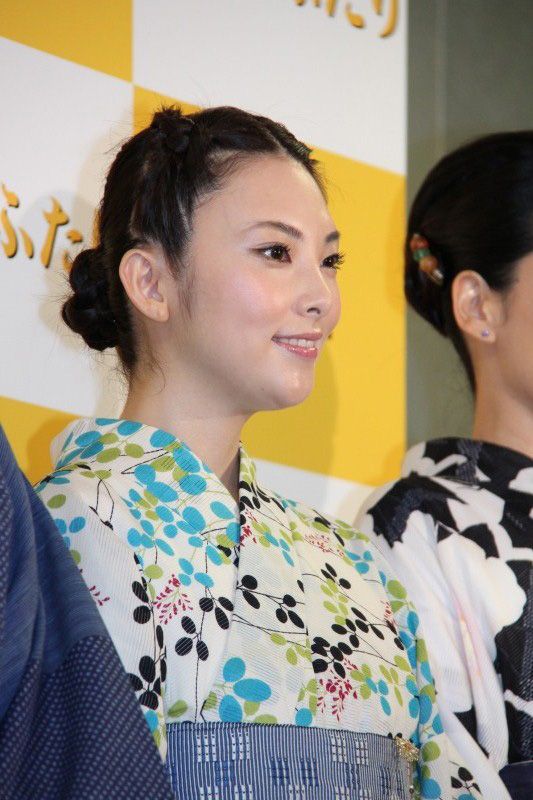 女優陣が色とりどりの浴衣姿を披露！映画『夢売るふたり』のヒット祈願イベントフォトギャラリー（8枚目）