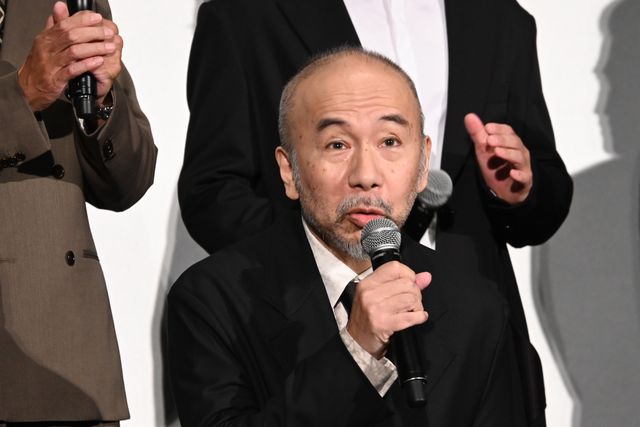 広瀬すず＆瀧内公美、黒ドレスで美の競演！妻夫木聡主演『宝島』東京プレミア舞台あいさつ（14枚目）