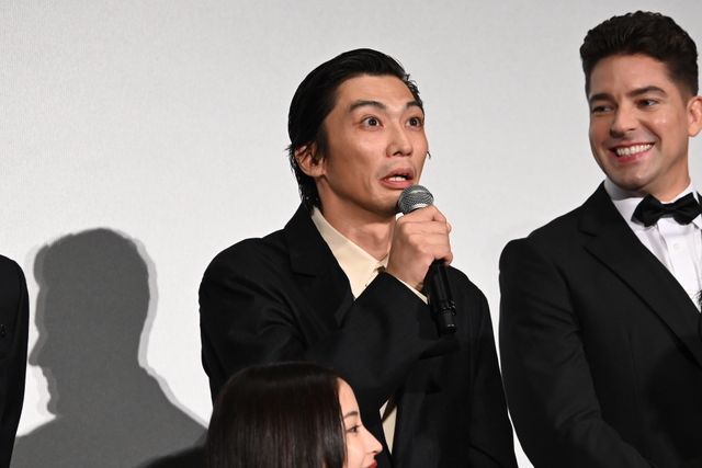 広瀬すず＆瀧内公美、黒ドレスで美の競演！妻夫木聡主演『宝島』東京プレミア舞台あいさつ（33枚目）