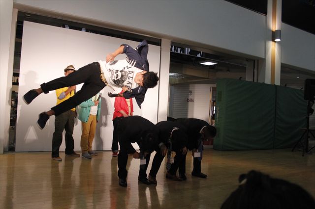 人間、こんなこともできるのか……圧倒のパルクールパフォーマンスフォトギャラリー：フォトギャラリー