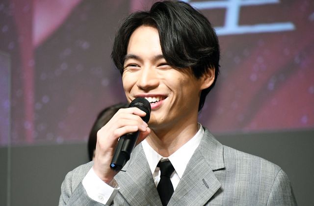 山本美月、黒のドレス姿が美しい！Amazon Original ドラマ「星から来たあなた」配信記念プレミアイベント（3枚目）