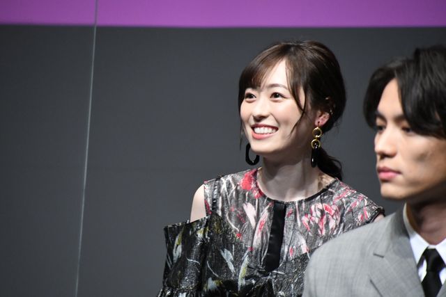 山本美月、黒のドレス姿が美しい！Amazon Original ドラマ「星から来たあなた」配信記念プレミアイベント（14枚目）