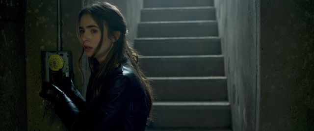 サイモン・ペッグが30年監禁された男役『インヘリタンス』場面写真：フォトギャラリー