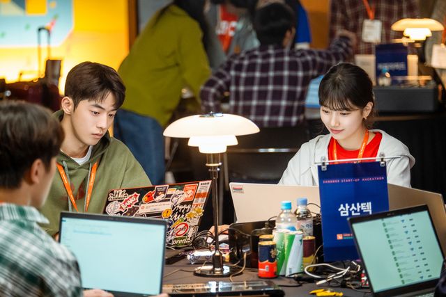 「愛の不時着」のあの人も！「スタートアップ：夢の扉」（3枚目）