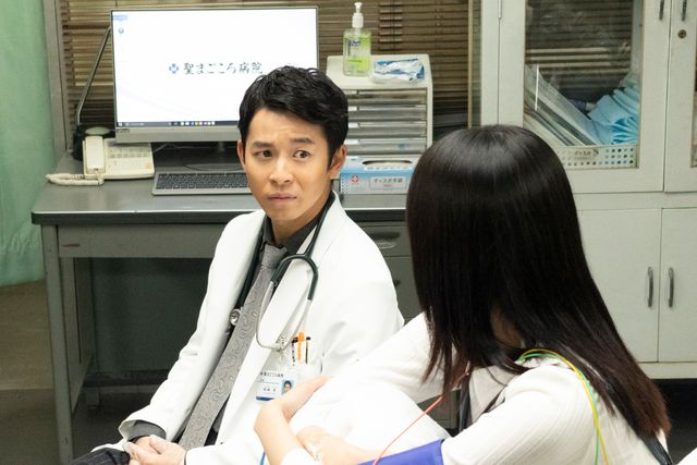 カスハラ気味の母親に聖まごころ病院の医師たちは…「新宿野戦病院」第9話（6枚目）