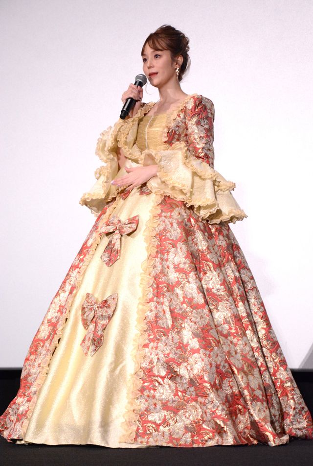 平野綾、美麗ドレスで魅了！加藤和樹と『ベルサイユのばら』劇中歌を生歌唱（9枚目）