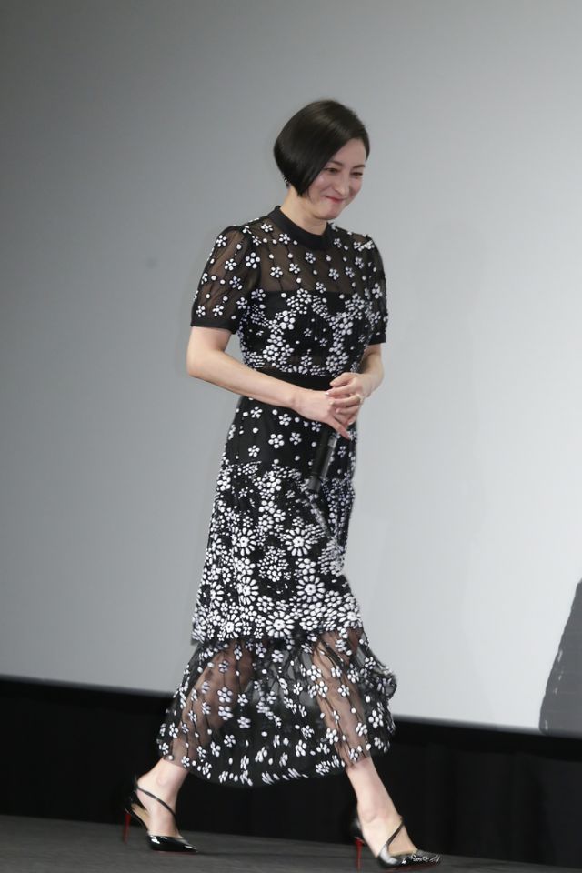 広末涼子の美麗ドレス姿！『嘘八百　京町ロワイヤル』完成披露舞台あいさつ（11枚目）