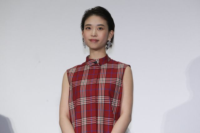 広末涼子の美麗ドレス姿！『嘘八百　京町ロワイヤル』完成披露舞台あいさつ（13枚目）