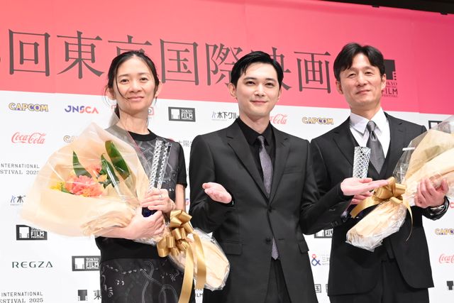 吉沢亮、李相日監督＆クロエ・ジャオ監督を祝福「黒澤明賞」授賞式サプライズ登壇（4枚目）