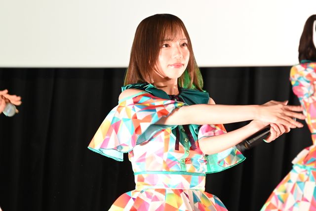 齊藤京子、仲村悠菜、小川未祐、今村美月、桜ひなの、アイドル衣装で生パフォーマンス！『恋愛裁判』ライブ＆舞台挨拶（7枚目）