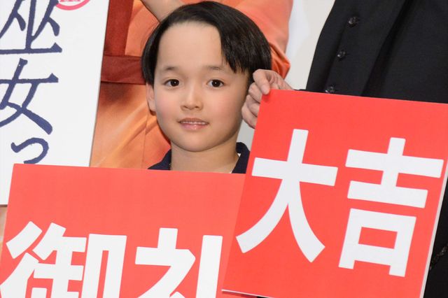 広瀬アリス『巫女っちゃけん。』初日舞台あいさつ（9枚目）