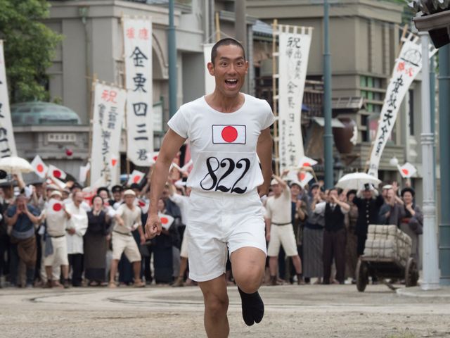 中村勘九郎が、日本人で初めてオリンピックに出場したマラソンランナー・金栗四三に